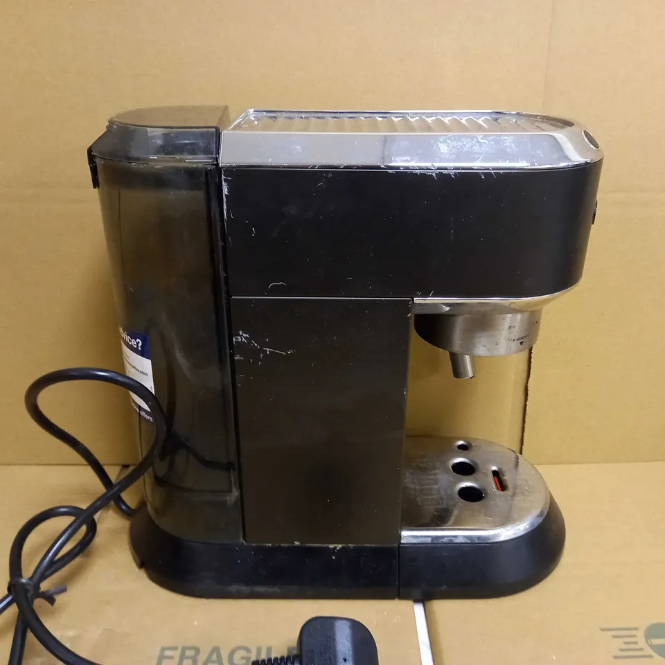 DE'LONGHI DEDICA COFFEE MACHINE