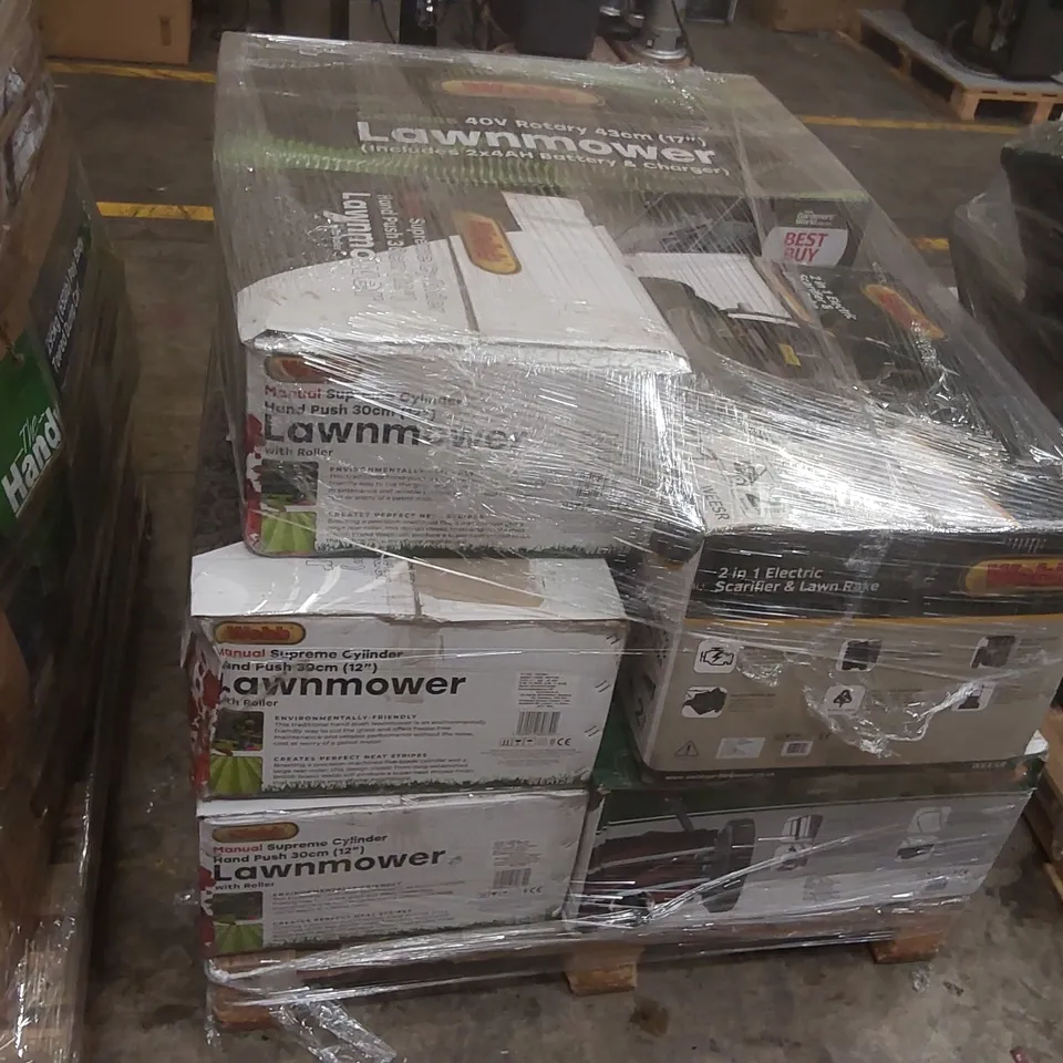 PALLET CONTAINING A LARGE QUANTITY OF ASSORTED GARDENING TOOLS INCLUDING: WEBB ECO CORDLESS 40V LAWNMOWER, WEBB 2 IN 1 ELECTRIC SCARIFIER & LAWN RAKE, WEBB MANUAL 30CM HAND PUSH LAWNMOWERS ECT