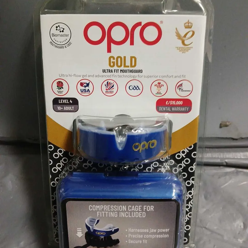 OPRO GOLD ULTRA FIT MOUTHGUARD IN BLUE