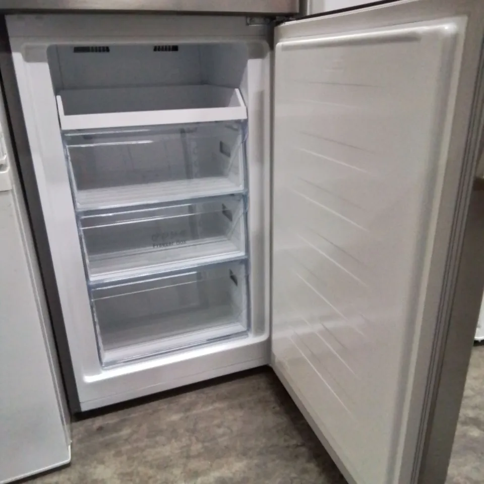 HISENSE RB327N4WCE 55CM FREESTANDING 50/50 FRIDGE FREEZER - 251 LITRE CAPACITY - TOTAL NO FROST - NON-PLUMBED WATER DISPENSER - SILVER