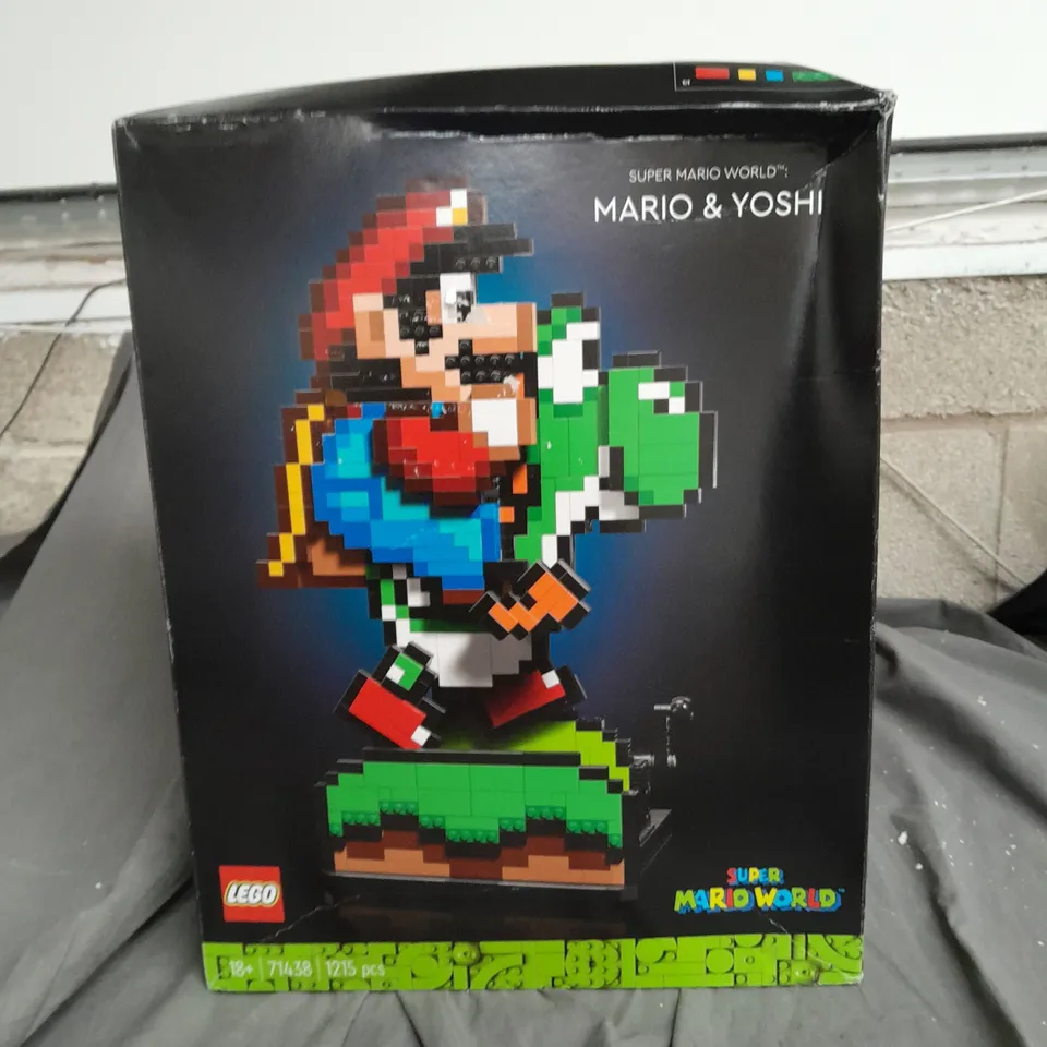 BOXED LEGO SUPER MARIO WORLD MARIO & YOSHI - 71438