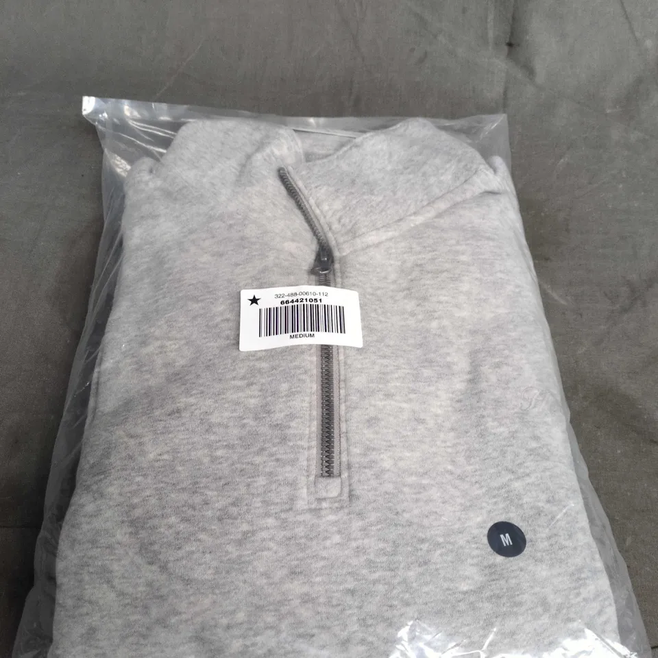 BAGGED HOLLISTER 1/4 ZIP FLEECE - SIZE M