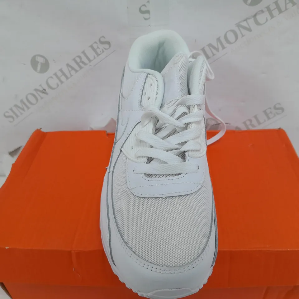 BOXED PAIR OF NIKE AIR MAX 90 IN WHITE - UK 7