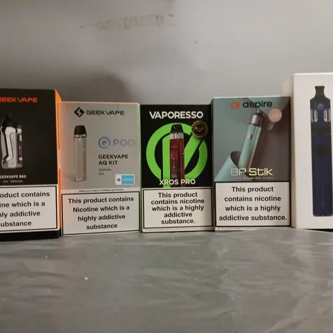 BOX OF APPROXIMATELY 25 ASSORTED E-CIGARETTES TO INCLUDE GEEK VAPE, VAPORESSO, ASPIRE ETC