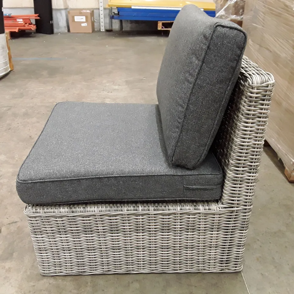 BOXED MIDDLE SOFA CHAIR - LIGHT GREY 