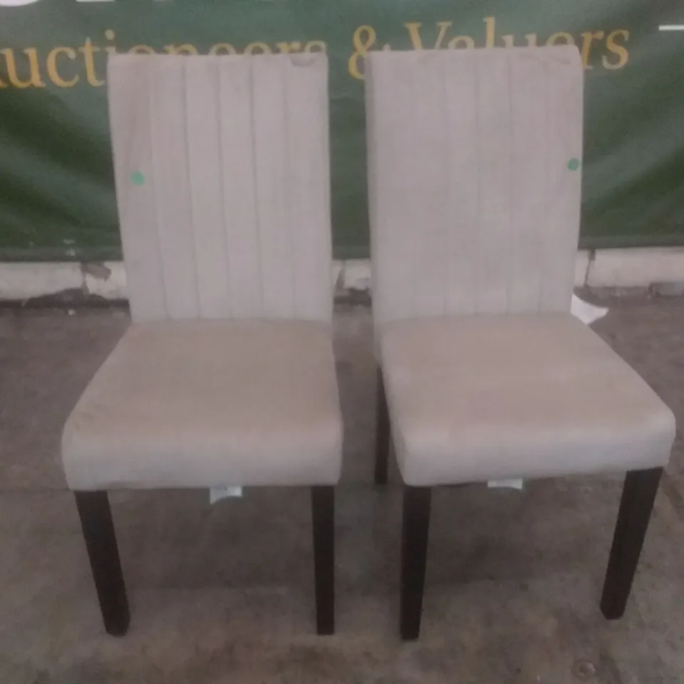 SET OF 2 NEW SALIBURY MINI VELVET DINING CHAIRS (BROWN LEG)