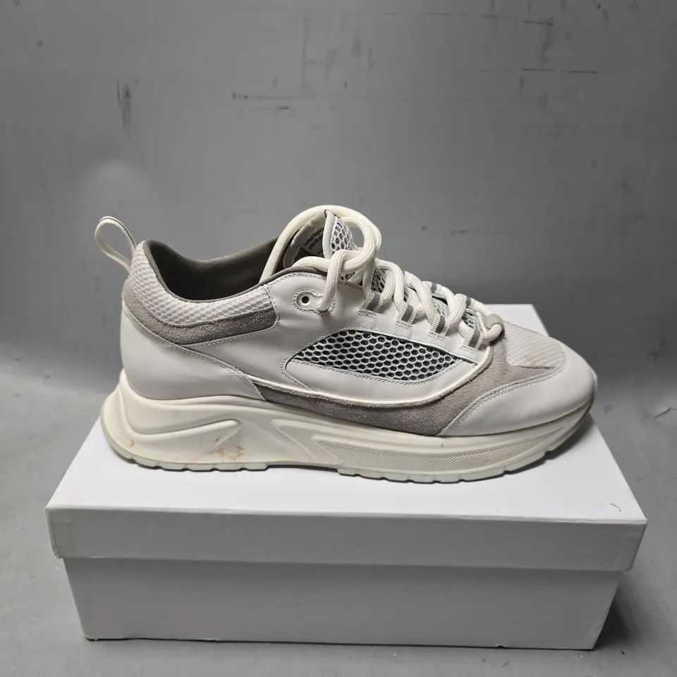 BOXED CLEENS ESSENTIAL RUNNER EVO ARCTIC WHITE SHOES - UK 12 