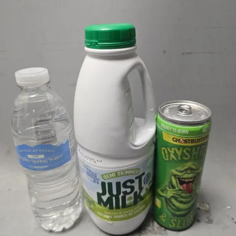 APPROXIMATELY 6 ASSORTED DRINKS ITEMS TO INCLUDE - JUST MILK , OXYSHRED , AMAZON WATER ETC