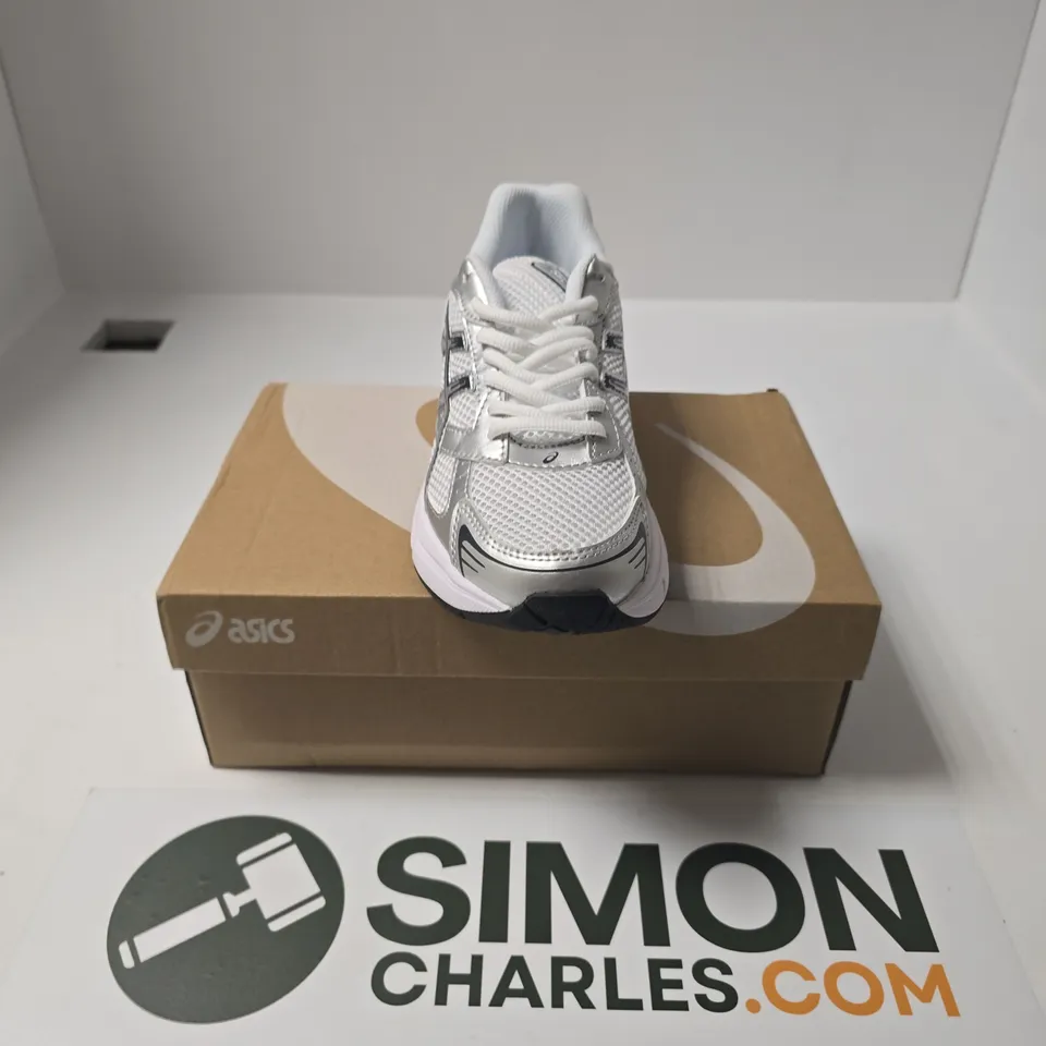 BOXED PAIR OF ASICS GEL-1130 TRAINERS IN WHITE - UK 5