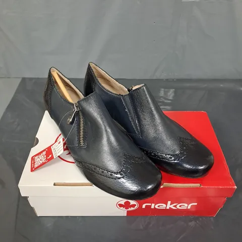 BOXED PAIR OF RIEKER BROGUE DETAIL SHOES - 4