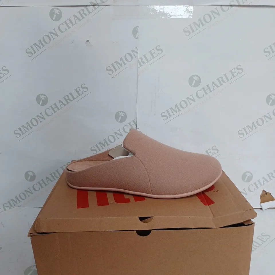 FITFLOP CHRISSIE II HAUS FELT SLIPPERS IN BEIGE - UK 6 