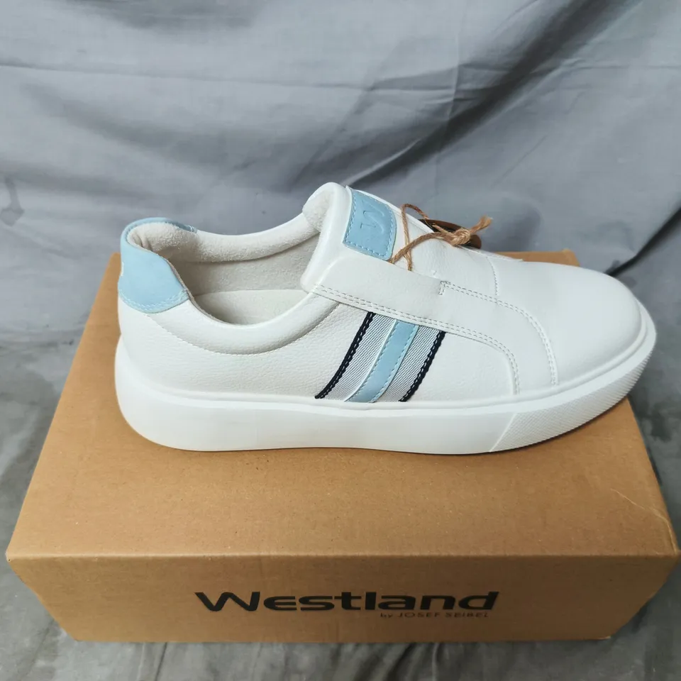 WESTLAND BY JOSEF SEIBEL WOMEN'S WHITE SNEAKERS WITH LIGHT BLUE ACCENTS - VEGAN. EU SIZE 40