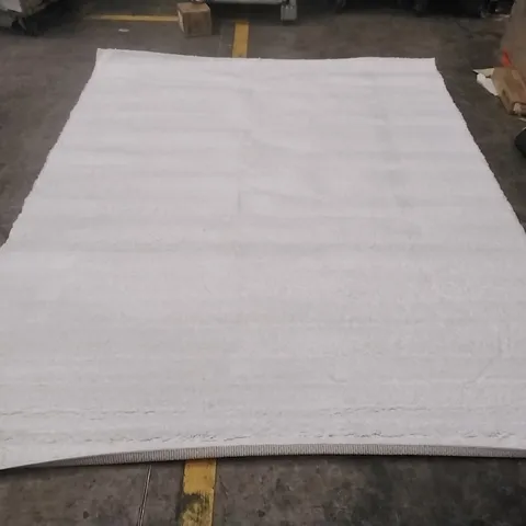 MONTELONGO AREA RUG APPROXIMATELY 236X305CM