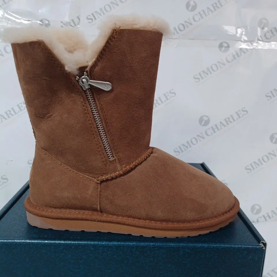 BOXED EMU ANKAA BOOTS, CHESTNUT - SIZE 6
