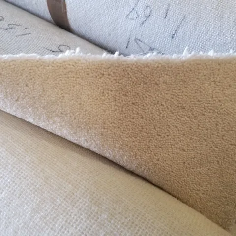 ROLL OF QUALITY CRAFTSMAN SEASHELL SOLAR CARPET - 5×1.82M