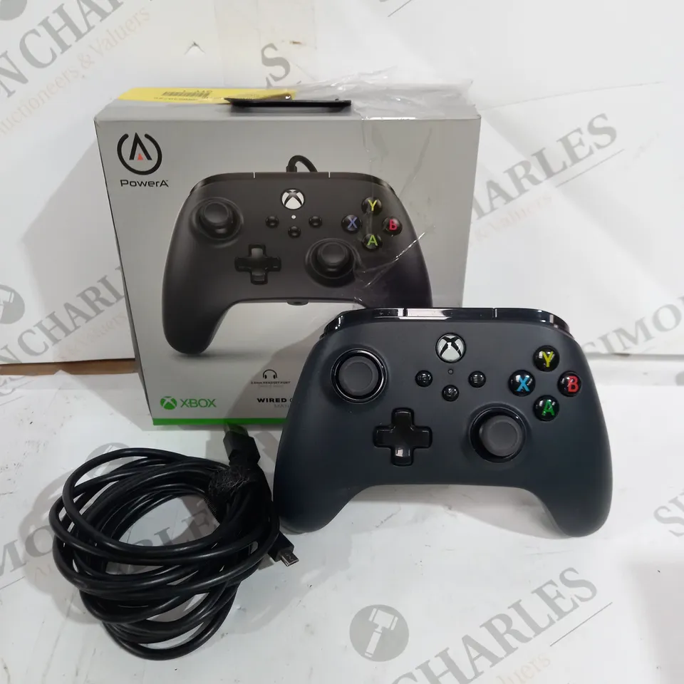 XBOX WIRED CONTROLLER IN BLACK