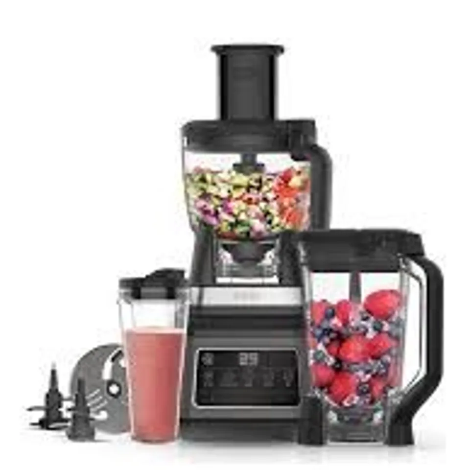 BOXED NINJA 3-IN-1 FOOD PROCESSOR AND BLENDER WITH AUTO-IQ BN800UK RRP £199