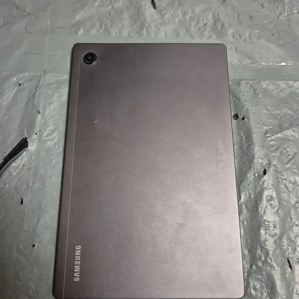 SAMSUNG TABLET 