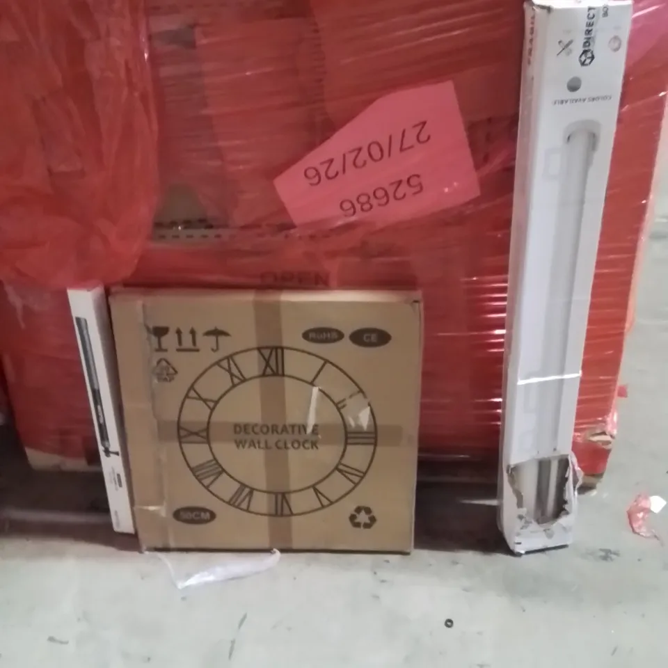 PALLET OF ASSORTED HOUSEHOLD GOODS AND PRODUCTS TO INCLUDE;WALL CLOCK,RETRACTABLE SAFETY GATE,SELFIE STICK 