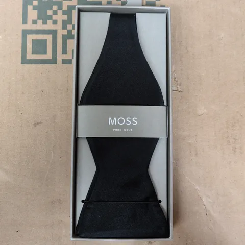 BOXED MOSS BLACK SILK SELF-TIE BOW TIE 
