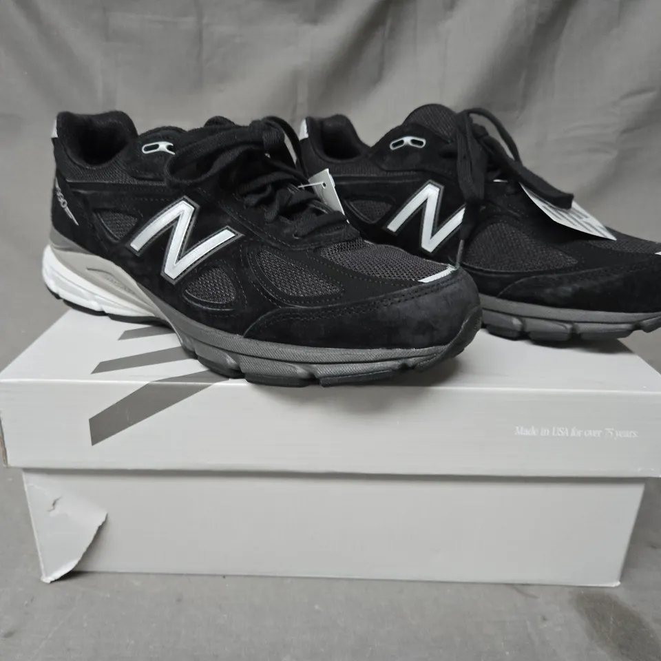 BOXED PAIR OF NEW BALANCE 990 SHOES IN BLACK UK SIZE 9.5