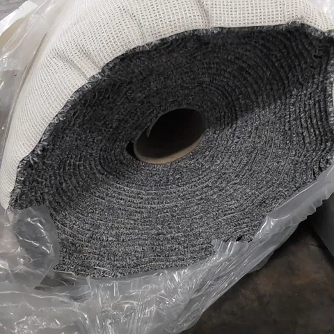 ROLL OF QUALITY SB DARTMOOR CARPET IN GREY // SIZE: APPROXIMATELY 24 X 4m