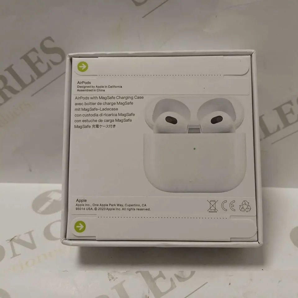 SEALED BOXED APPLE 3RD GENERATION AIRPODS - A2565