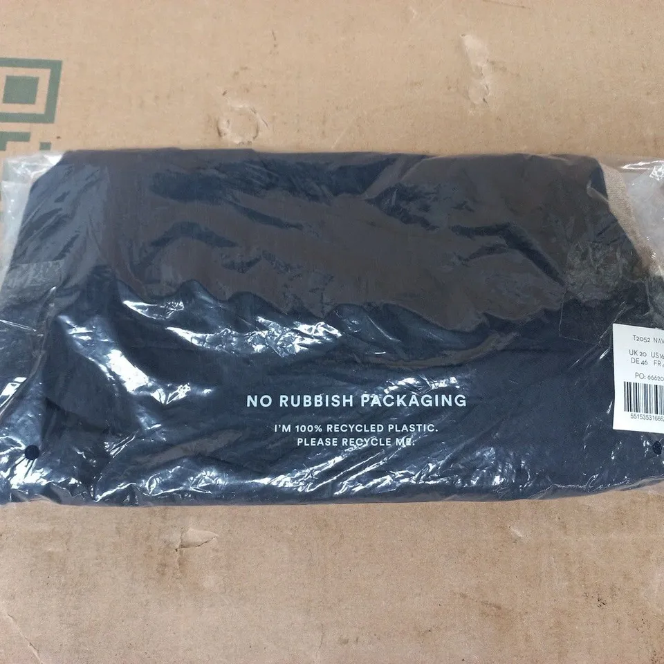 BAGGED BODEN METALLIC TRIM T-SHIRT IN NAVY SIZE UK 20