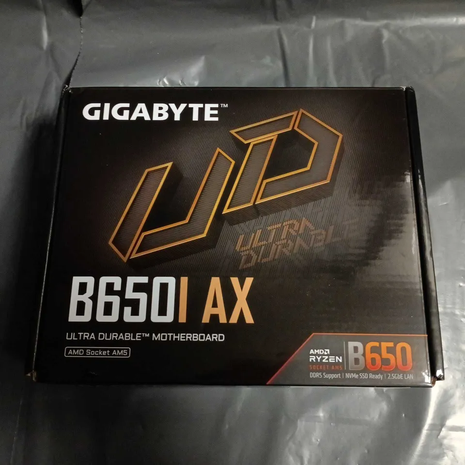 GIGABYTE B650I AX ULTRA DURABLE MOTHERBOARD – AMD SOCKET AM5, MINI-ITX