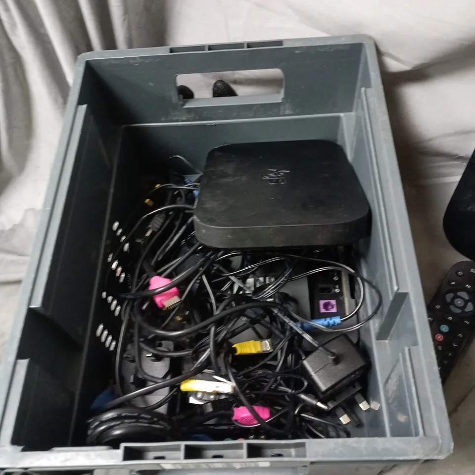 APPROXIMATELY 10 ASSORTED ITEMS OF TV EQUIPMENT INCLUDING SKY SET TOP BOX, TV REMOTE AND ROUTER