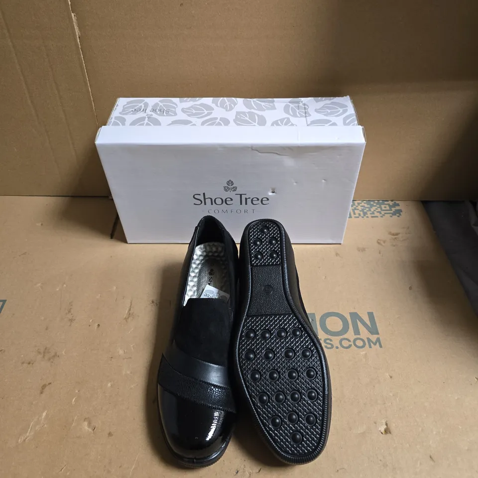 SHOE TREE COMFORT BLACK SLIP-ON LOAFERS – WOMEN'S SHOES - UK SIZE 5