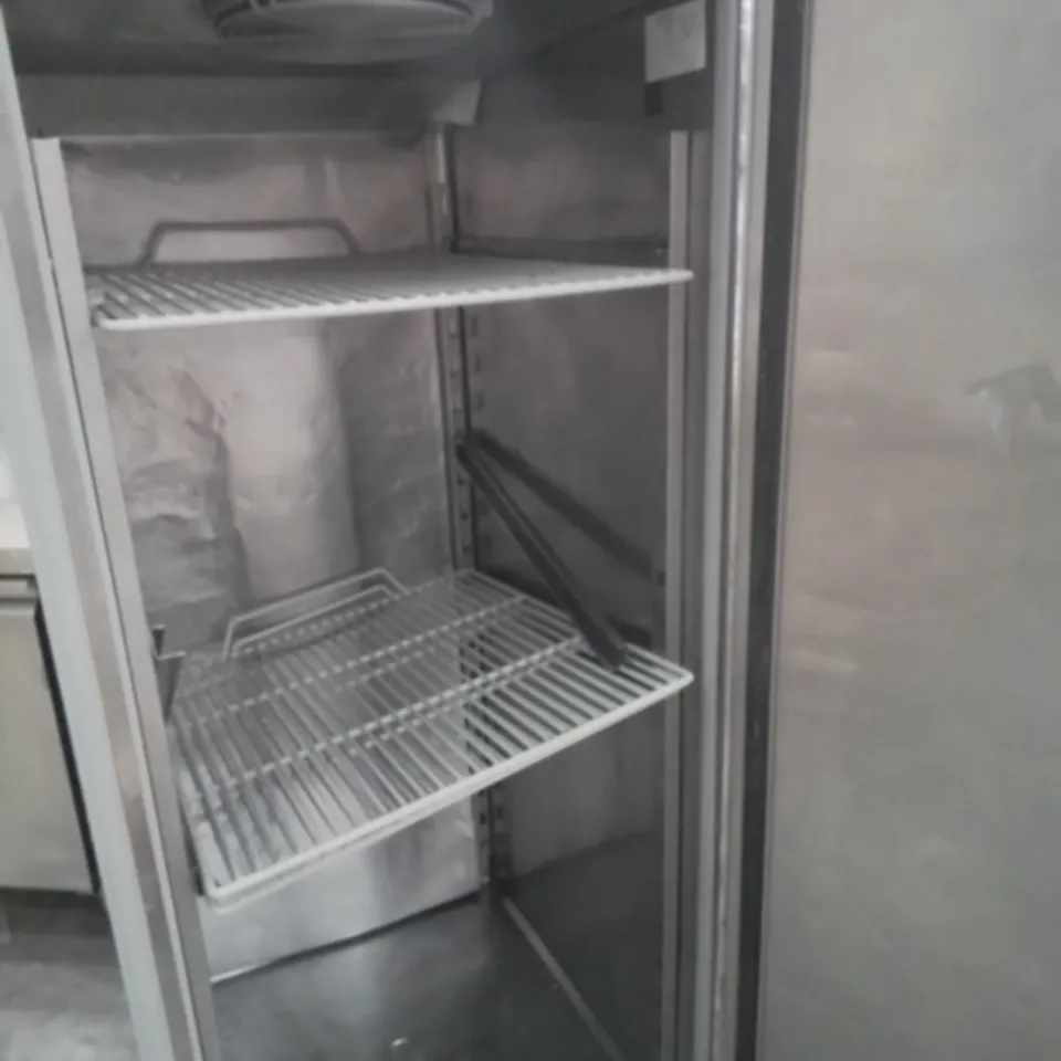 OLIS TALL COMMERCIAL FRIDGE 