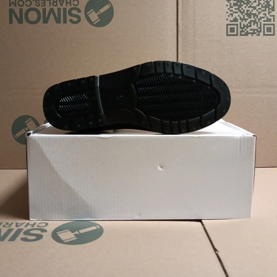 BOXED PAIR OF FESTIVAL WELLINGTON BOOTS IN BLACK SIZE UK 3