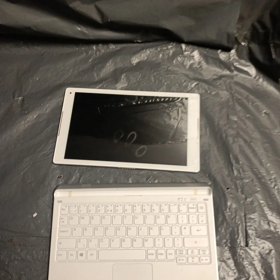 ALCATEL WHITE 2-IN-1 TABLET WITH KEYBOARD 