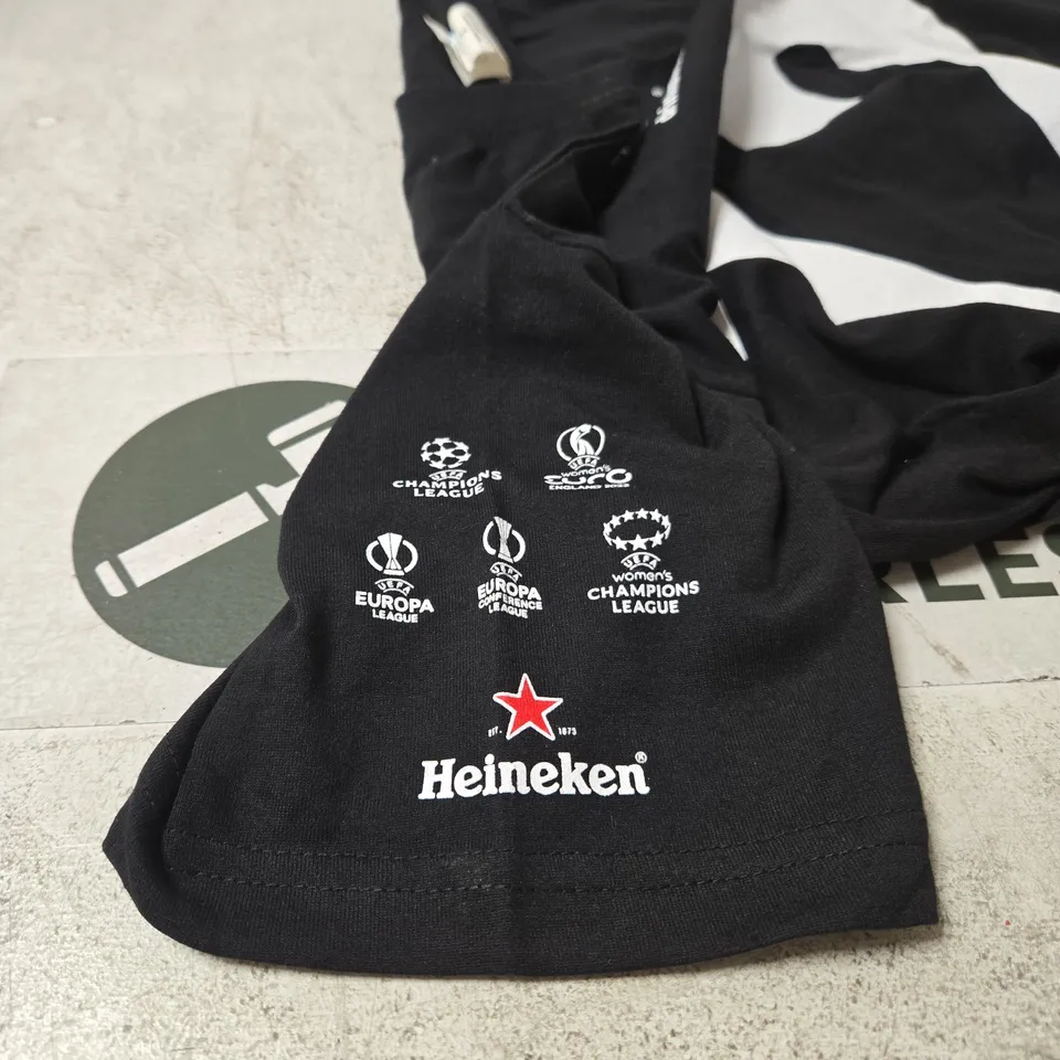 "I AM THE 12TH WOMAN" WOMENS SMALL T SHIRT IN BLACK FOOTBALL UEFA HEINEKEN
