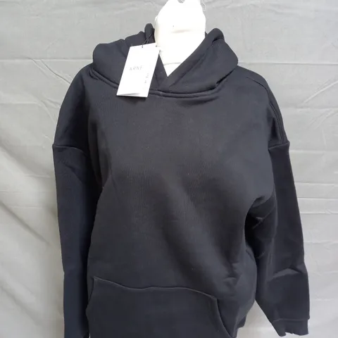 ARNE RELAXED FIT HOODIE IN BLACK - MEDIUM