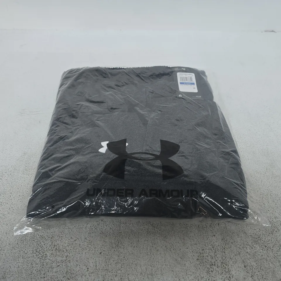 BAGGED UNDER ARMOUR FLEECE CARGO'S - SIZE XL