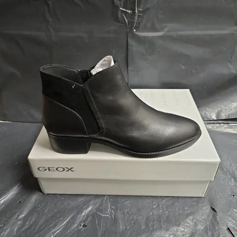 GEOX D FELICITY RESPIRA BLACK ANKLE BOOTS – UK 6 (US 9) – BOXED