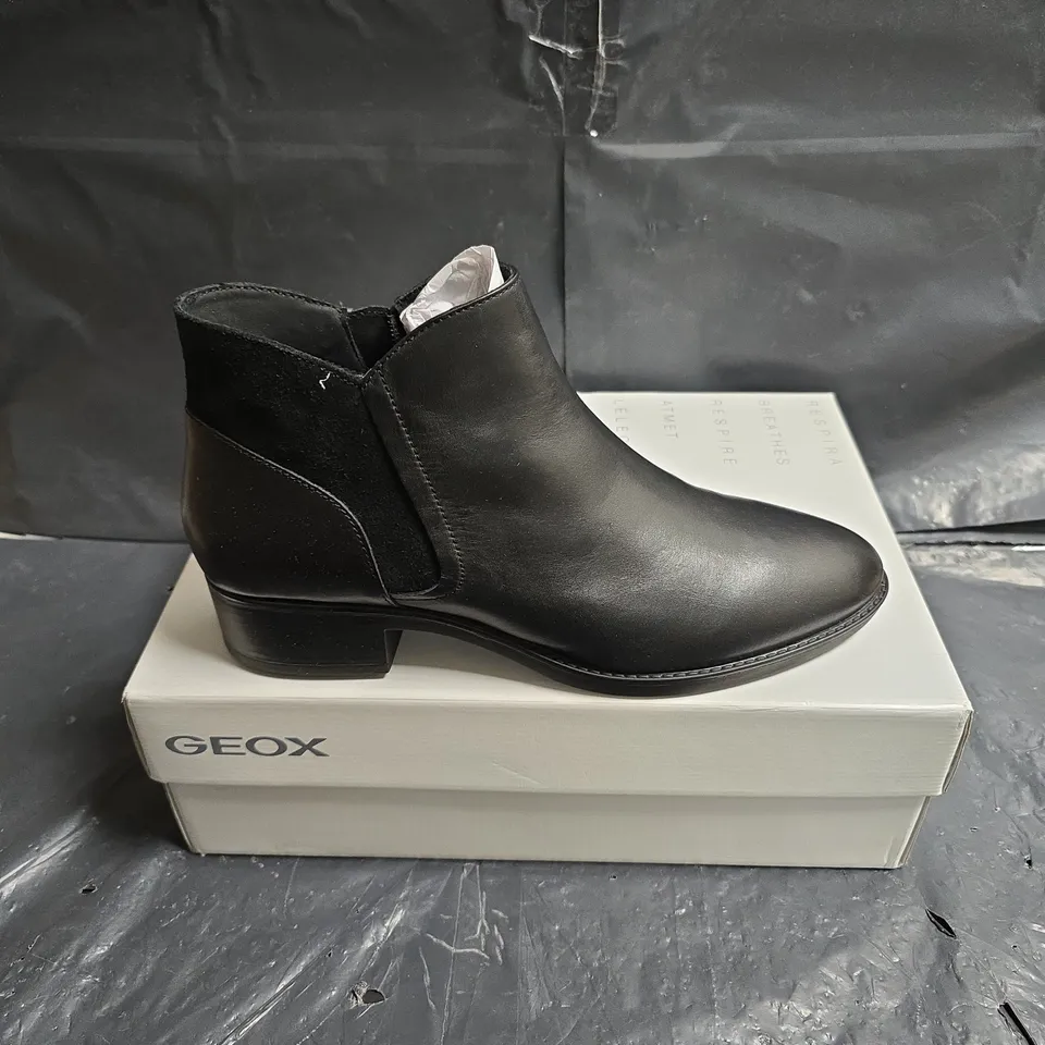 GEOX D FELICITY RESPIRA BLACK ANKLE BOOTS – UK 6 (US 9) – BOXED