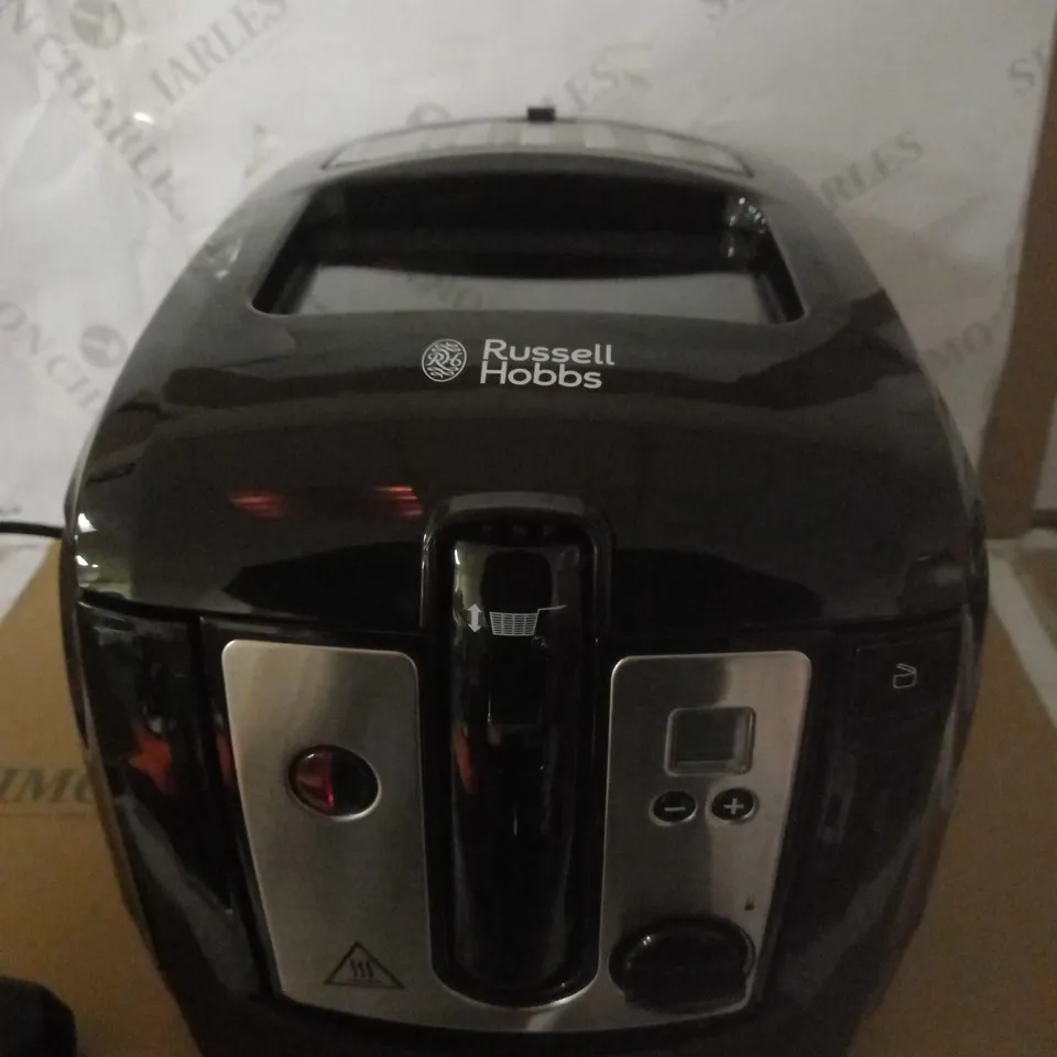 RUSSELL HOBBS DIGITAL DEEP FRYER