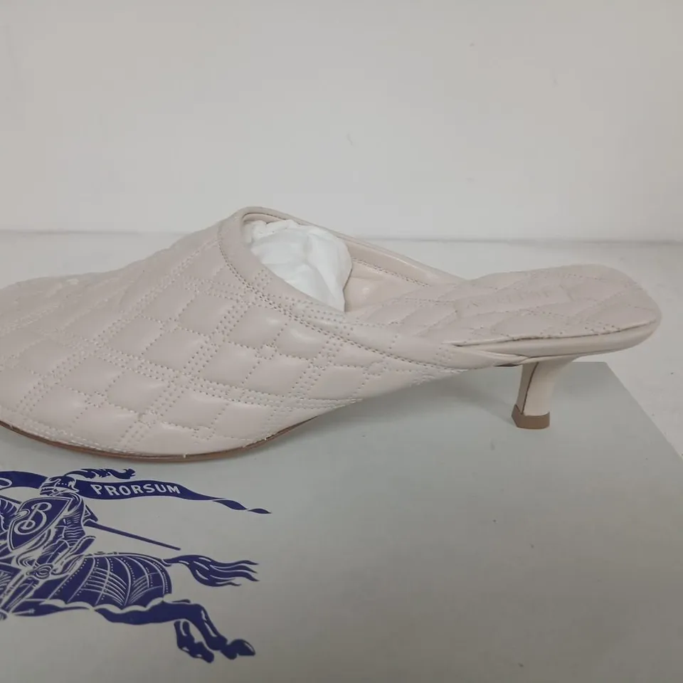 BURBERRY QUILTED LEATHER MULES – UK 7 (EU 40) – MADE IN ITALY