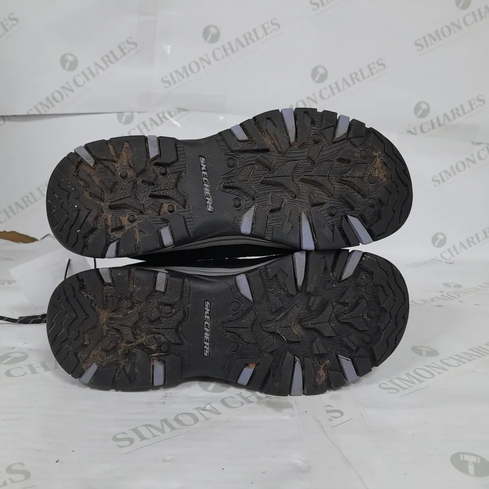 SKECHERS TREGO ALPINE TRAIL WATERPROOF BOOTS IN BLACK SIZE 5.5