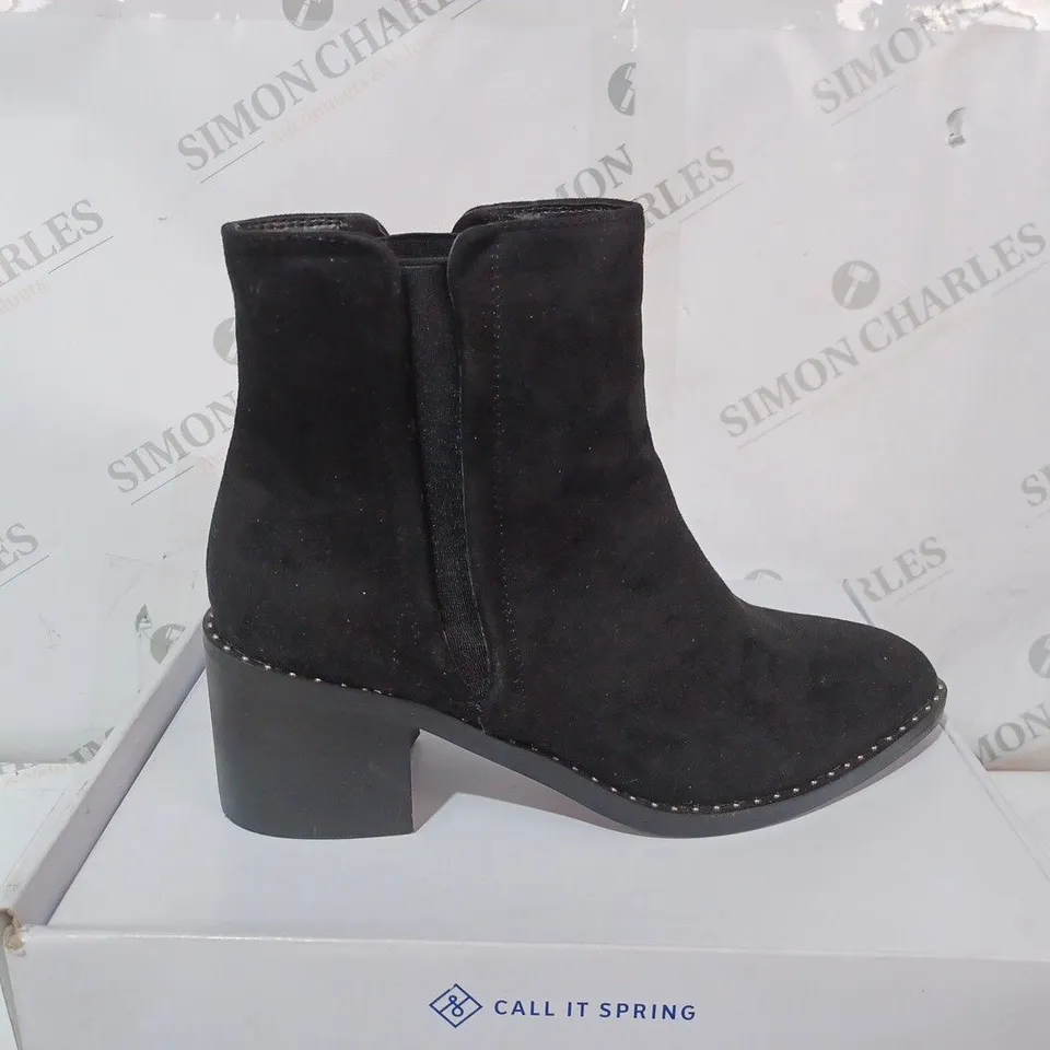 BOXED CALL IT SPRING ALDO CRAREWETH BOOTS - 7