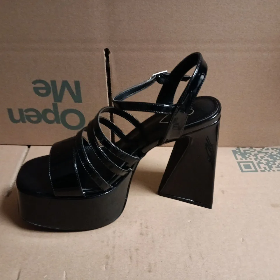 BOXED WOMEN'S BLACK PATENT LEATHER STRAPPY PLATFORM SANDALS - UK 6