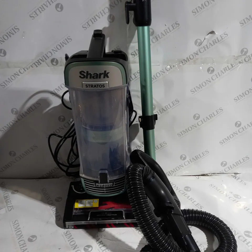 SHARK STRATOS UPRIGHT VACUUM CLEANER NZ860UK