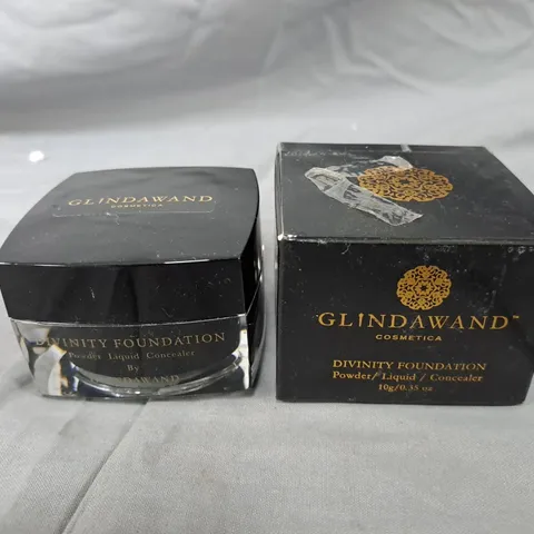 GLINDAWAND COSMETICS DIVINITY FOUNDATION POWDER - ALMOND