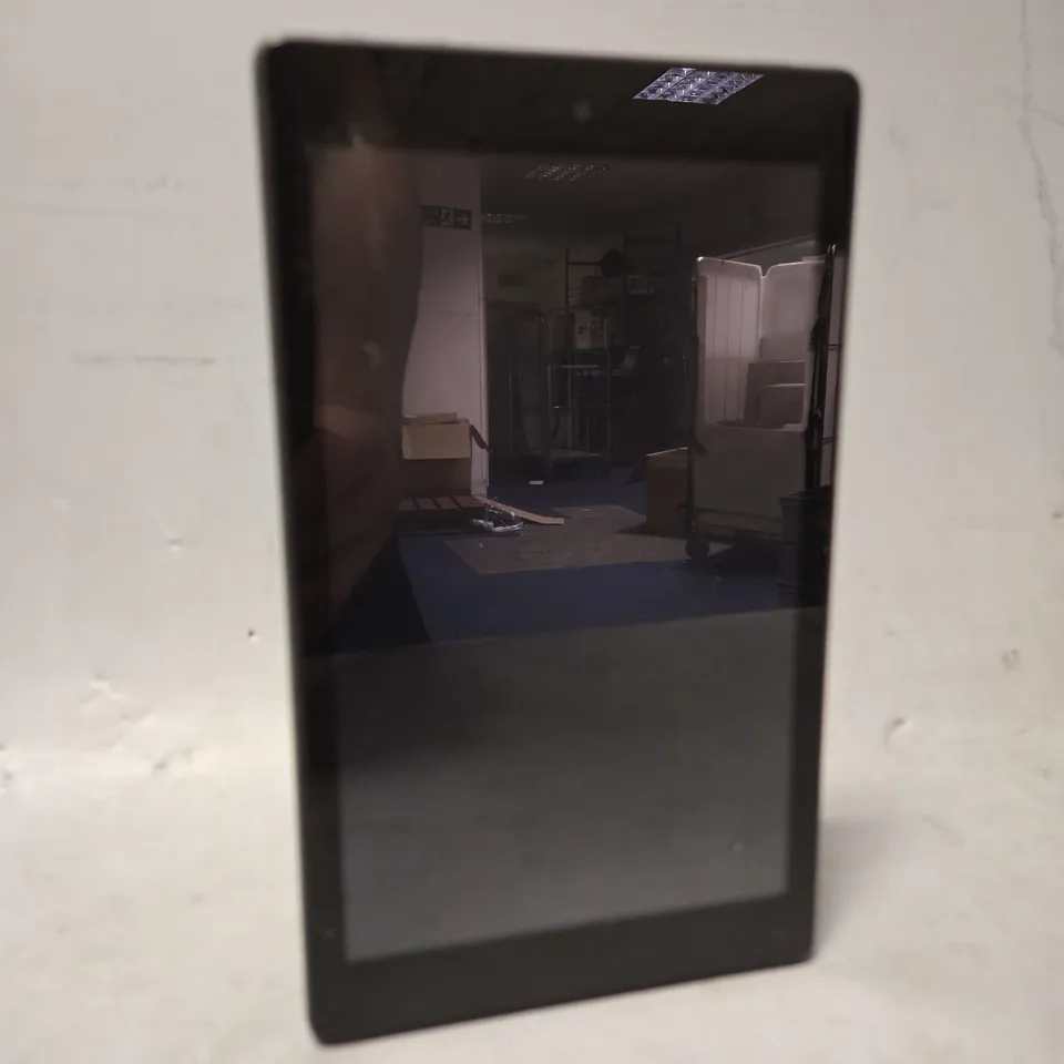 AMAZON KINDLE FIRE TABLET HD 8