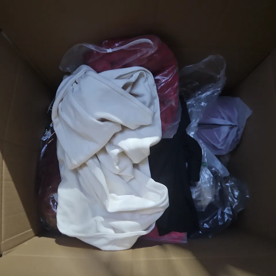 LARGE BOX OF APPROXIMATELY 25 ASSORTED CLOTHING ITEMS IN VARIOUS COLOURS, STYLES AND SIZES - COLLECTION ONLY