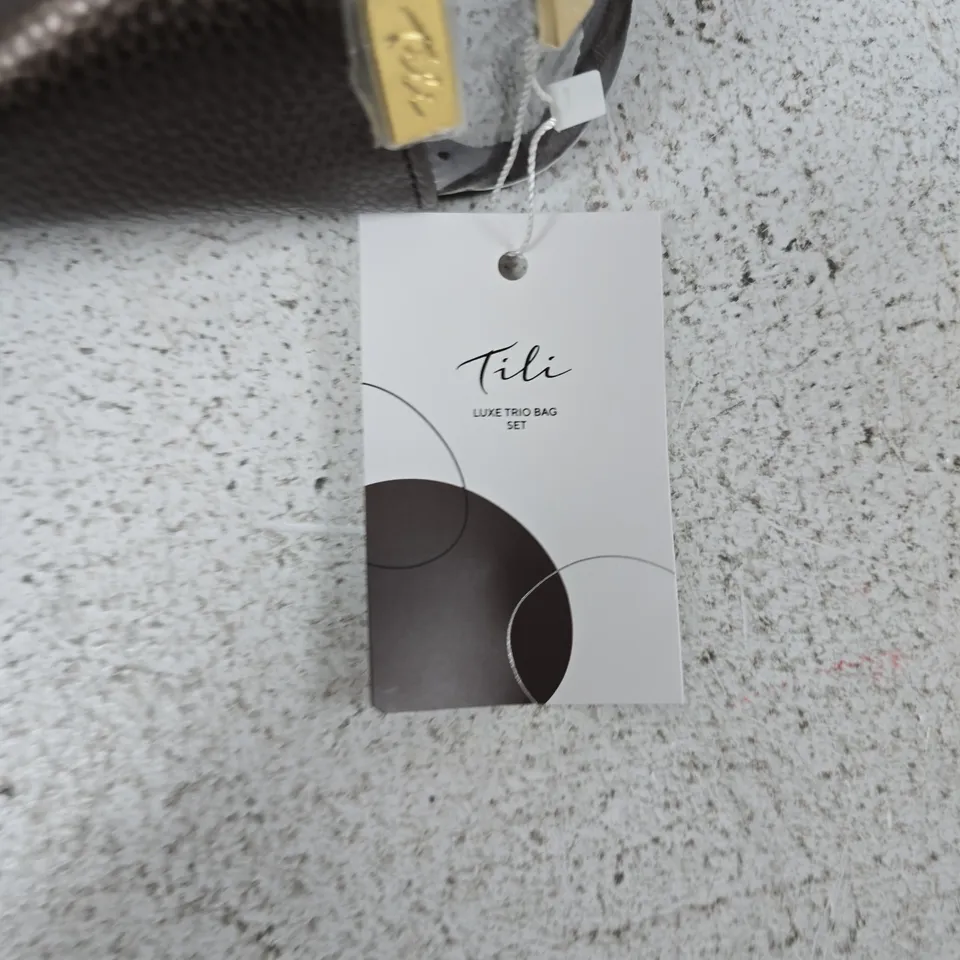 TILI LUXE TRIO BAG SET – LEOPARD PRINT POUCH, BROWN LEATHER WALLET & CLEAR BAG