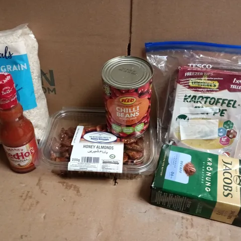 APPROXIMATELY 12 ASSORTED FOOD & DRINK ITEMS TO INCLUDE CHILLI BEANS, FRANKS RED HOT SAUCE, HONEY ALMONDS, ETC - COLLECTION ONLY